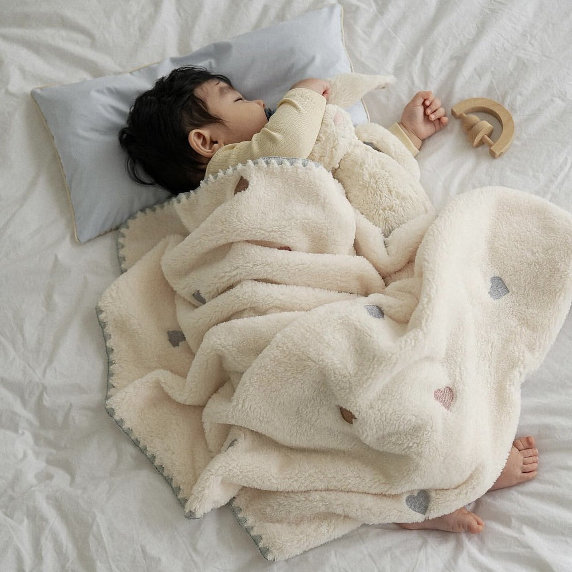 Soft Flannel Baby Blanket for Infants
